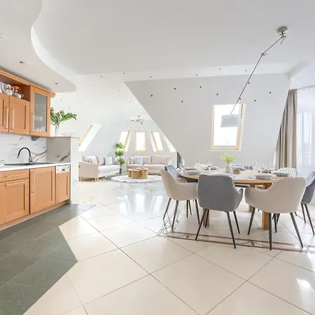 Port I, Sun & Snow *